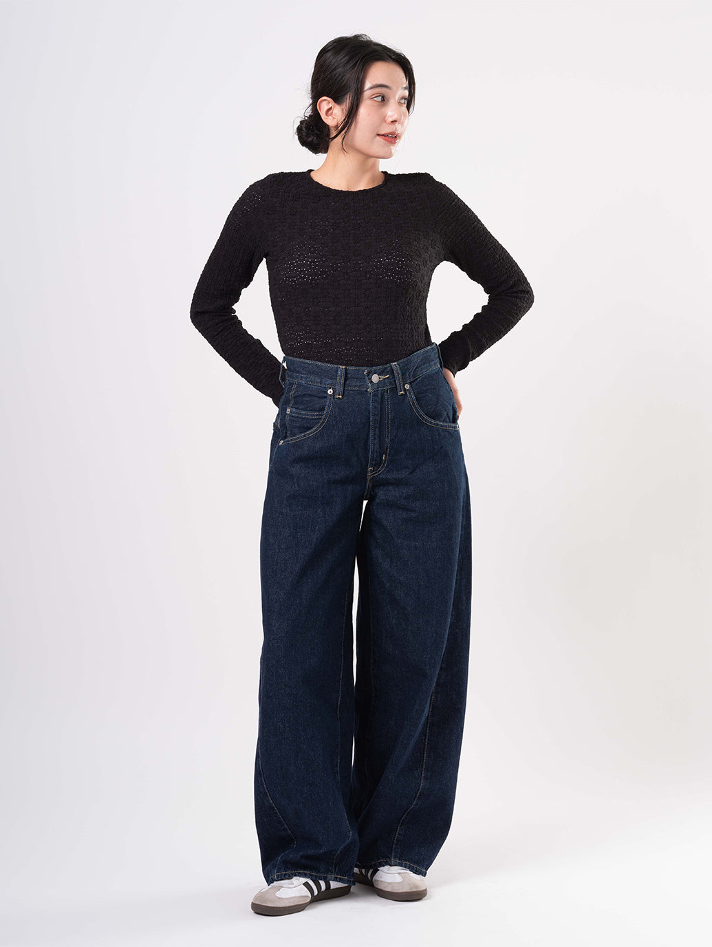 アニカ クルーネック トップ