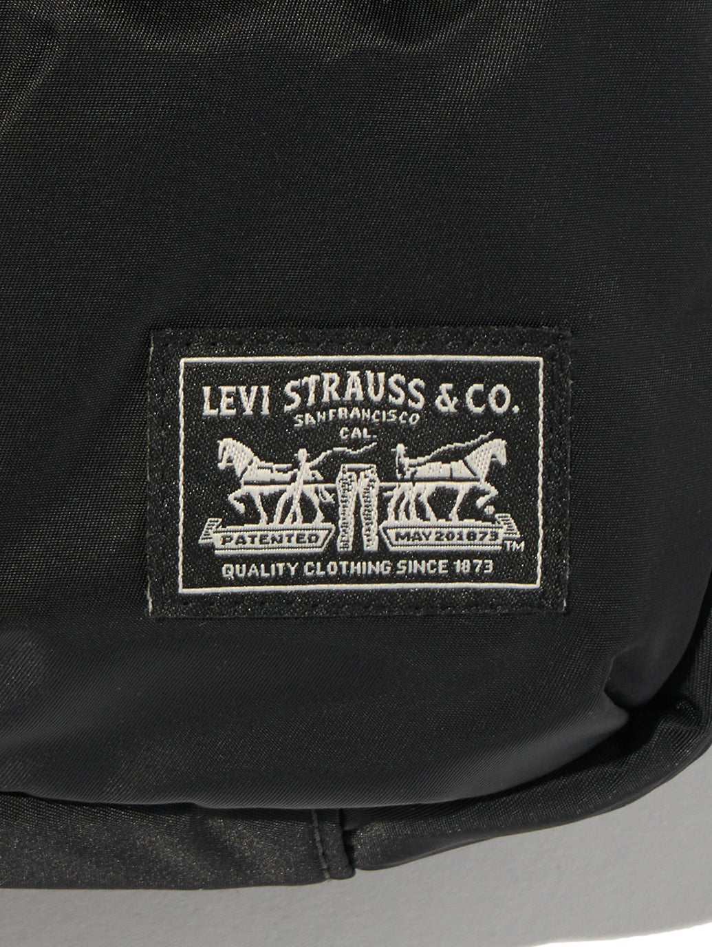 クロスボディーバッグ