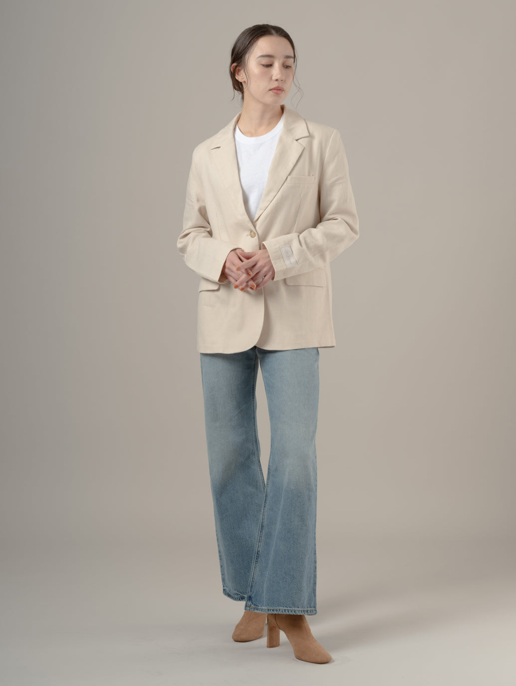 ROSÉ(ロゼ)着用 LOOSE BOOT ジーンズ ミディアムインディゴ