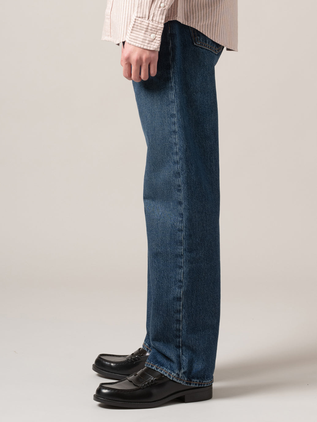555™ リラックスストレート ジーンズ ダークインディゴ