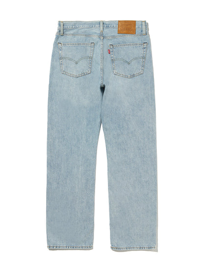 555™ リラックスストレート ジーンズ ライトインディゴ