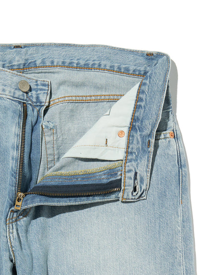 555™ リラックスストレート ジーンズ ライトインディゴ