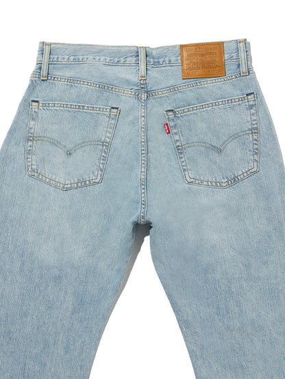 555™ リラックスストレート ジーンズ ライトインディゴ