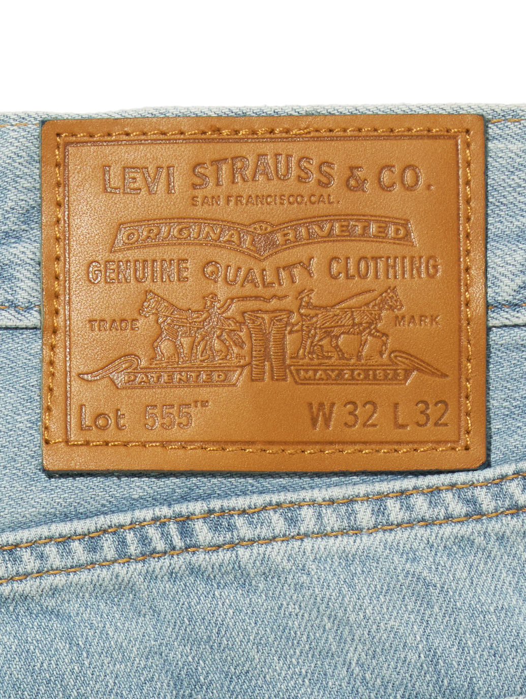 555™ リラックスストレート ジーンズ ライトインディゴ