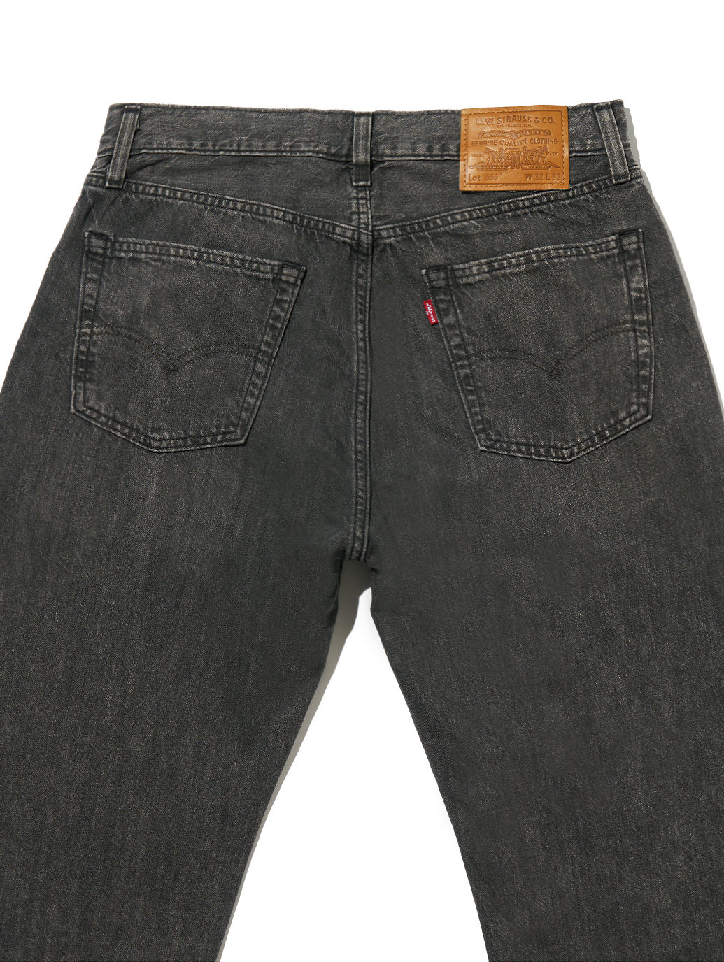 555™ リラックスストレート ジーンズ ブラック