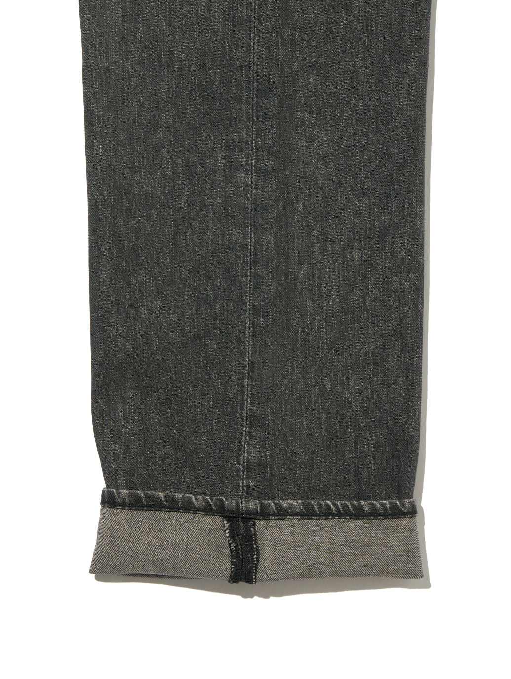 555™ リラックスストレート ジーンズ ブラック