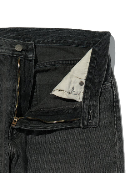 555™ リラックスストレート ジーンズ