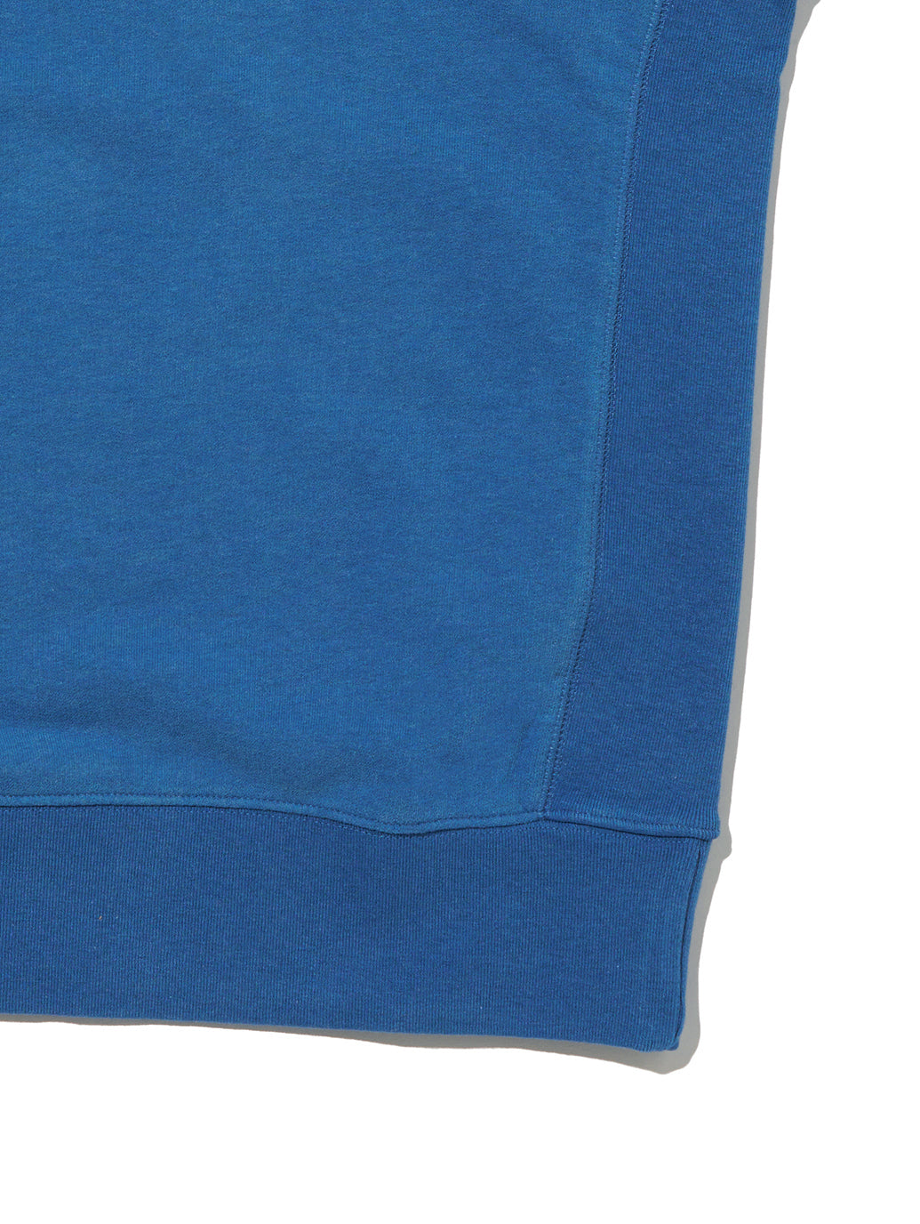 グラフィック クルーネックスウェットシャツ