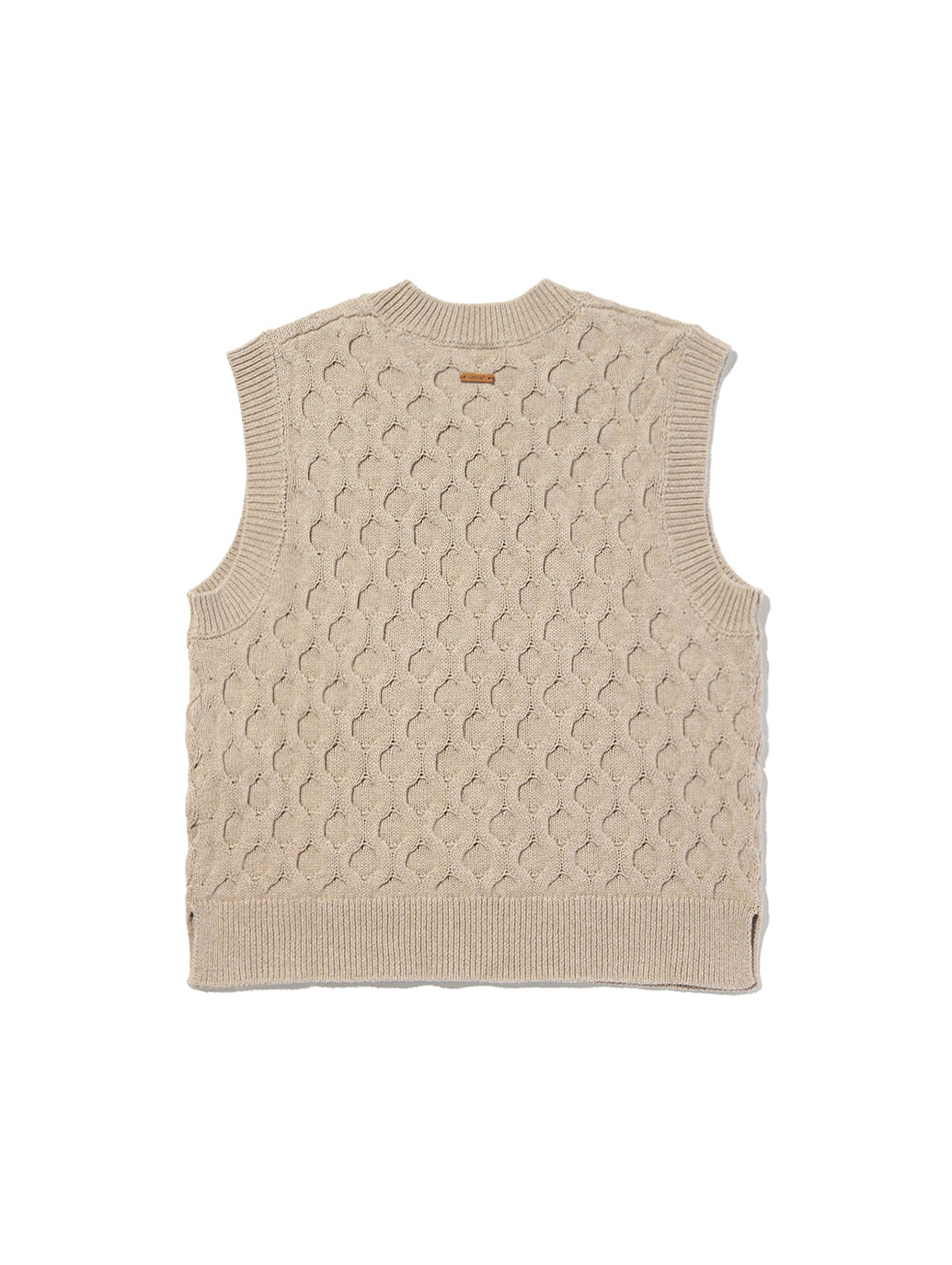 ケーブルニット ベスト