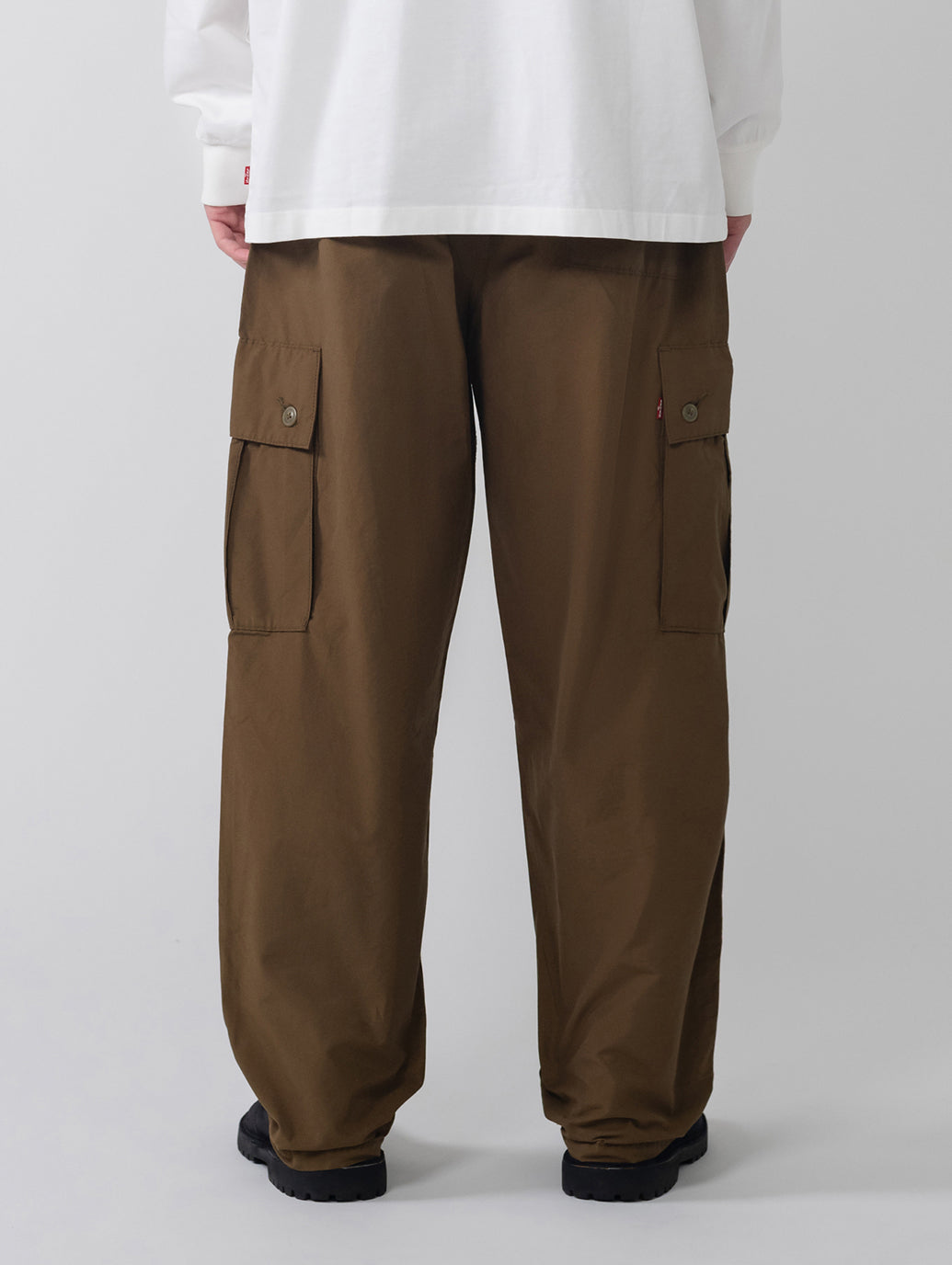 パラシュートカーゴパンツ ブラウン