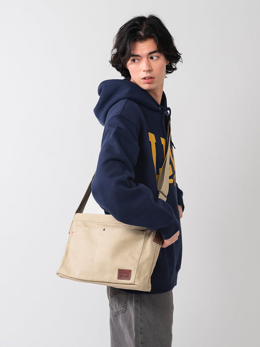 メッセンジャーバッグ