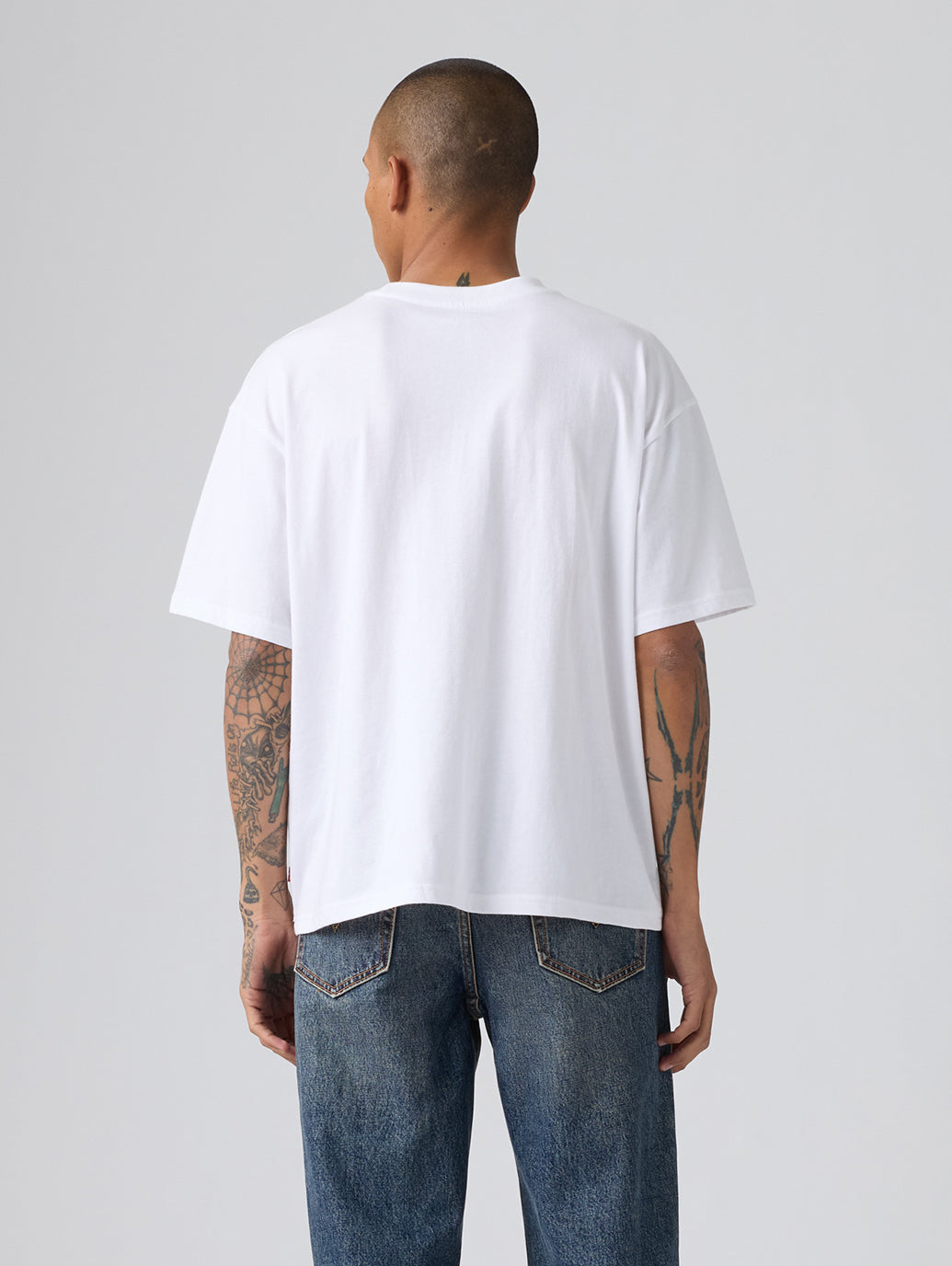 グラフィックボックスTシャツ