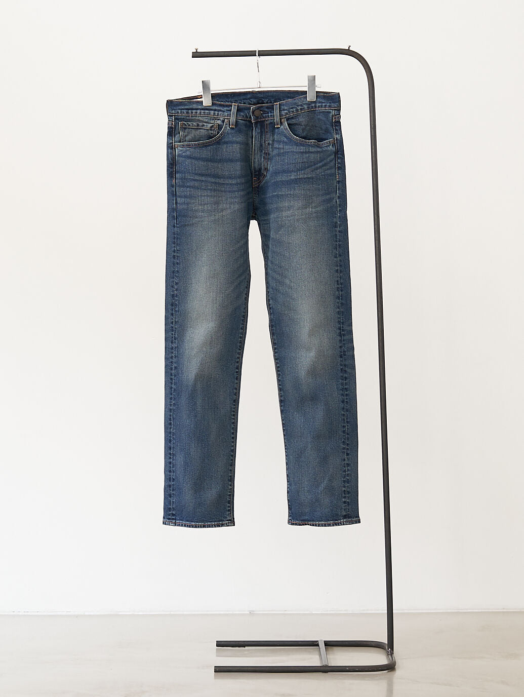 505™ レギュラーフィット ジーンズ ミディアムインディゴ