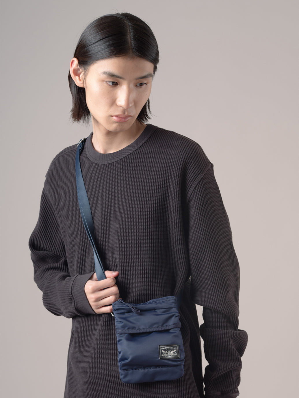 ミッションベイ クロスボディポーチ