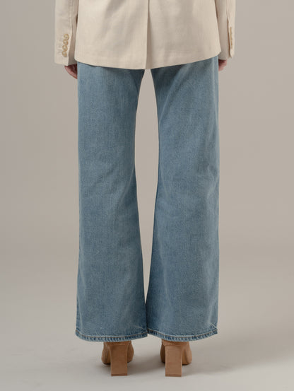 ROSÉ（ロゼ）着用 LOOSE BOOT ジーンズ ミディアムインディゴ