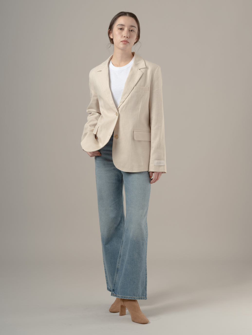 ROSÉ（ロゼ）着用 LOOSE BOOT ジーンズ ミディアムインディゴ