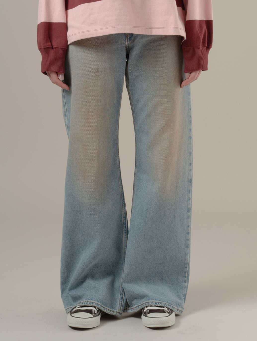 ROSÉ（ロゼ）着用 LOOSE BOOT ジーンズ ミディアムインディゴ