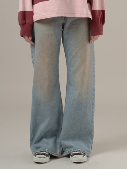 ROSÉ（ロゼ）着用 LOOSE BOOT ジーンズ ミディアムインディゴ