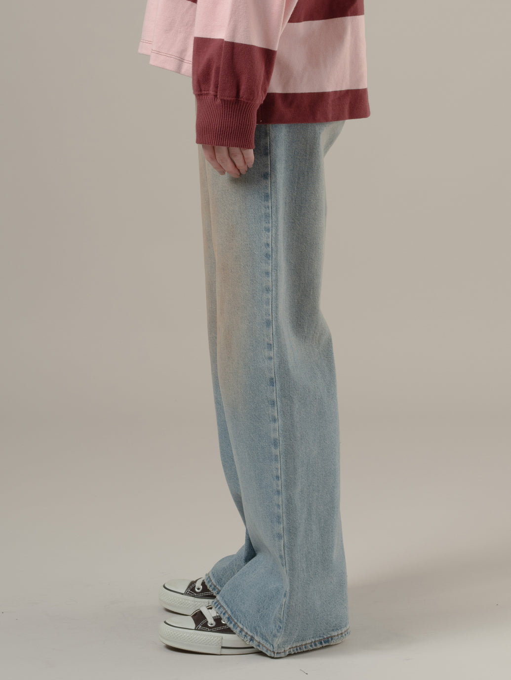 ROSÉ（ロゼ）着用 LOOSE BOOT ジーンズ ミディアムインディゴ