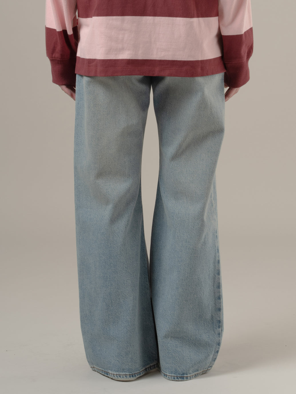 ROSÉ（ロゼ）着用 LOOSE BOOT ジーンズ ミディアムインディゴ