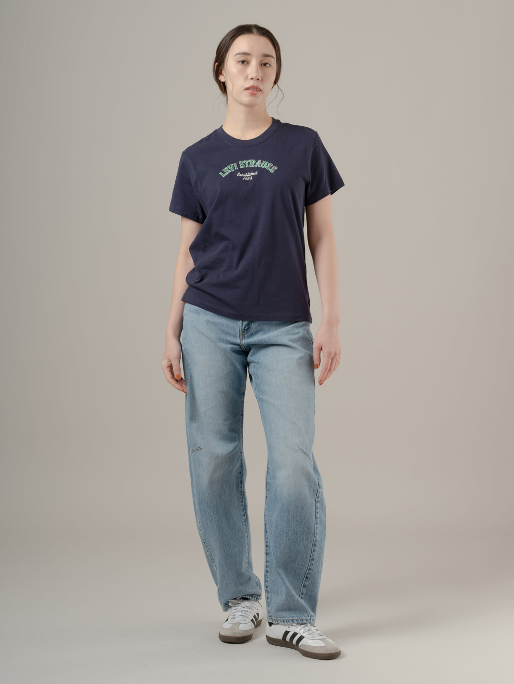 グラフィックフェイバリットTシャツ