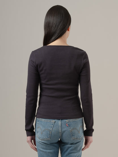 エッセンシャル スクエアネック ロングスリーブ Tシャツ