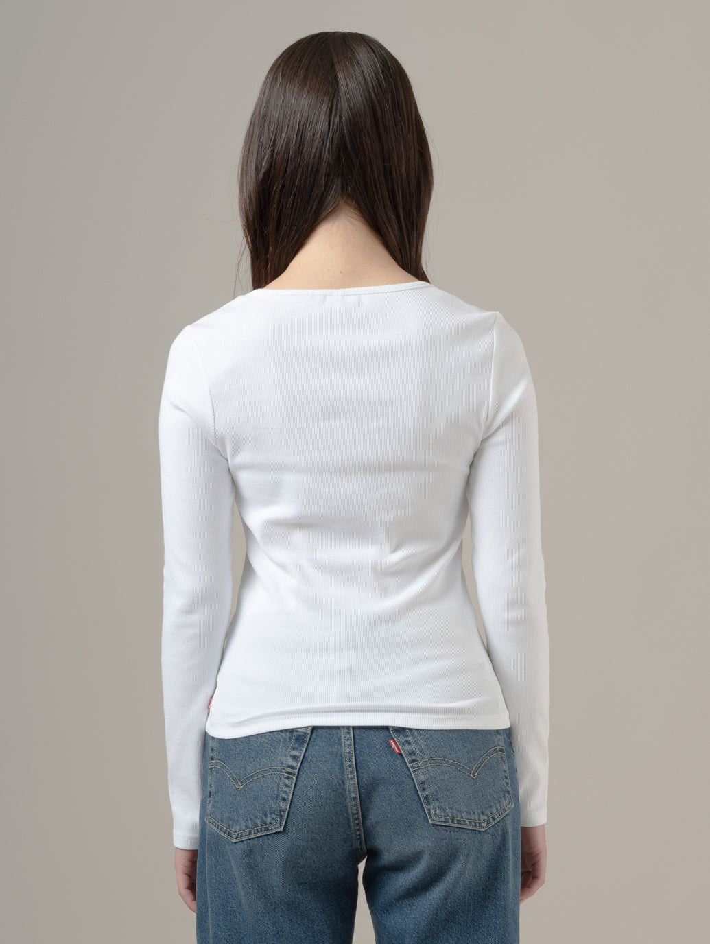 エッセンシャル スクエアネック ロングスリーブ Tシャツ