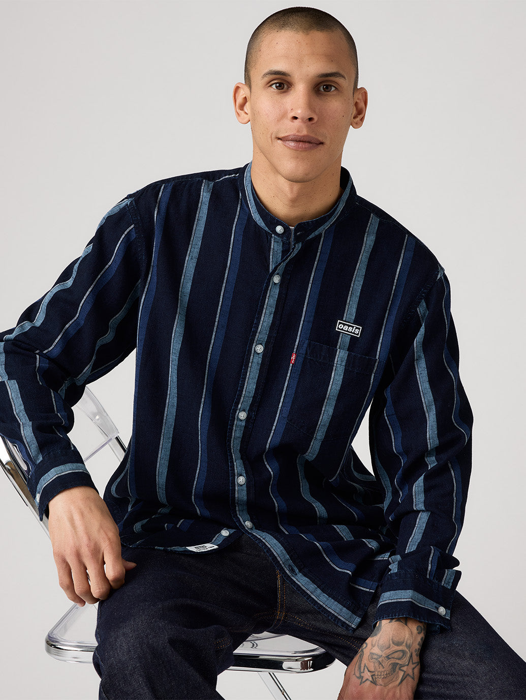 LEVI’S® x OASIS  バンドカラーシャツ