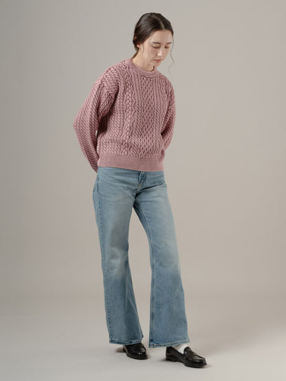 LEILAH ケーブルクルーネックセーター