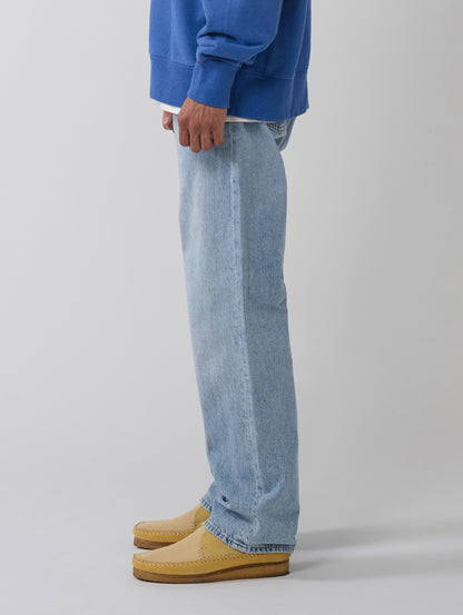 555™ リラックスストレート ジーンズ ライトインディゴ
