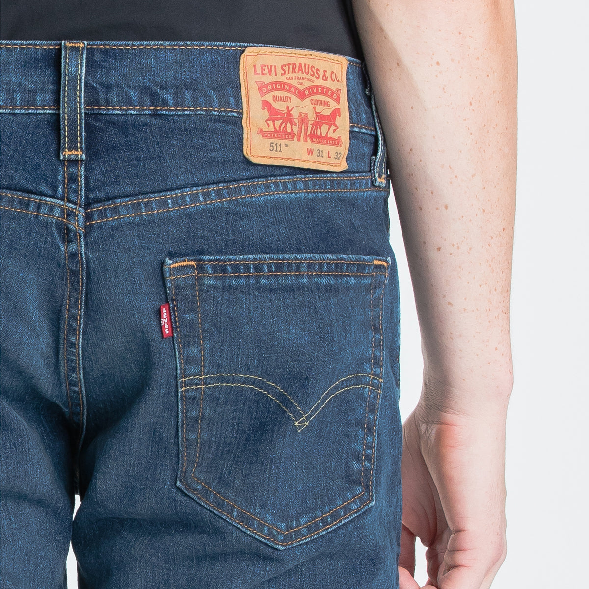 511™ スリムフィット インディゴ CANYON DARK