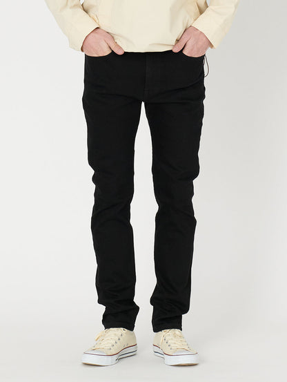 510™ スキニーフィット ブラック NATIVE CALI