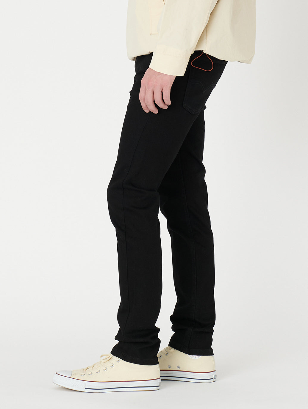 510™ スキニーフィット ブラック NATIVE CALI