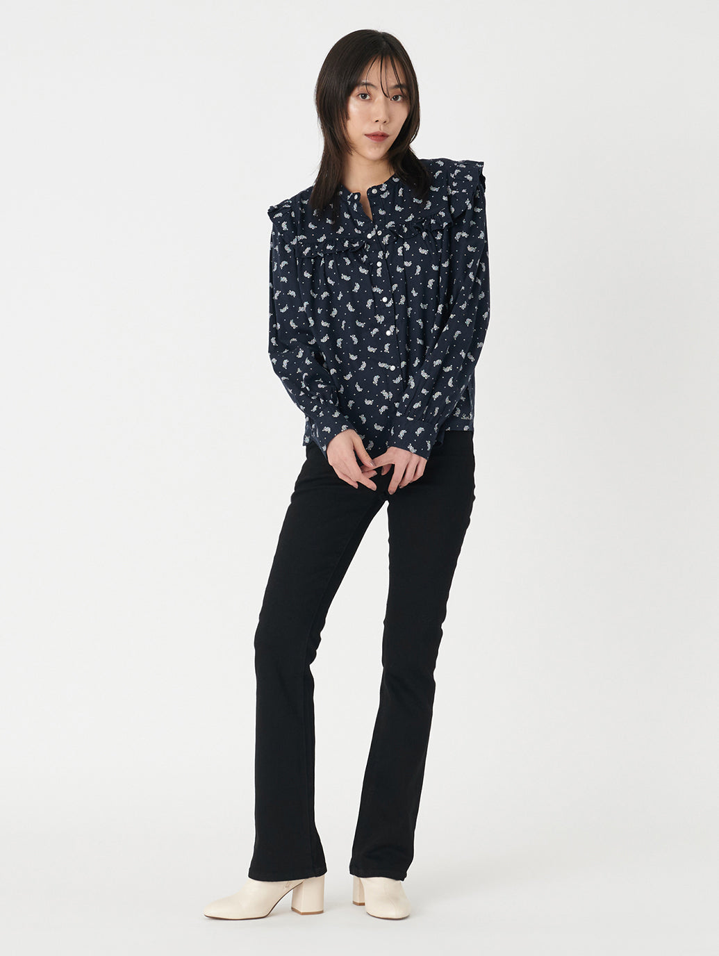 725™ ハイライズ ブーツカット ブラック