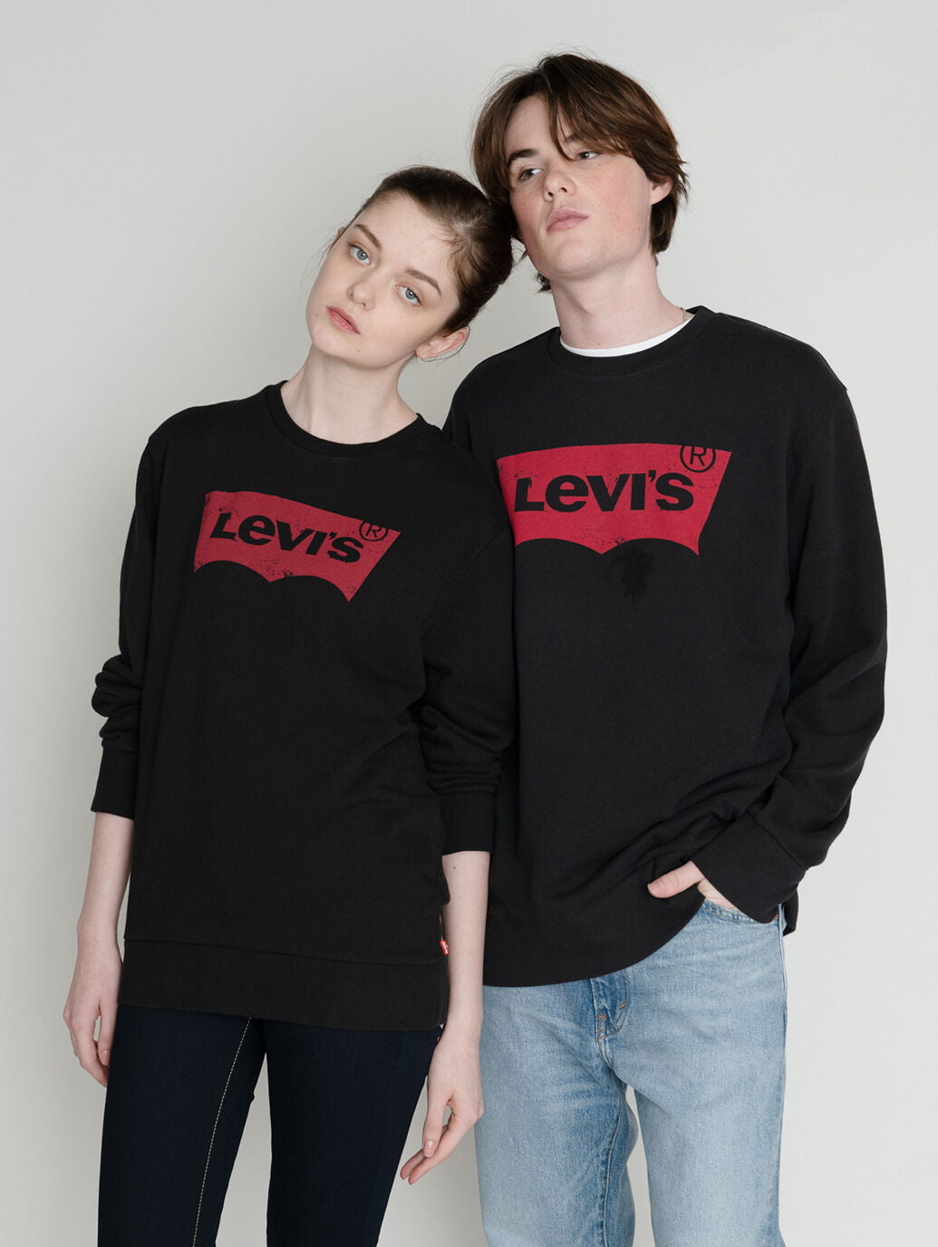 バットウィングロゴスウェットシャツ ブラック