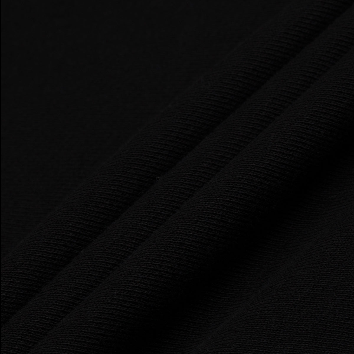 バットウィングプルオーバーフーディー