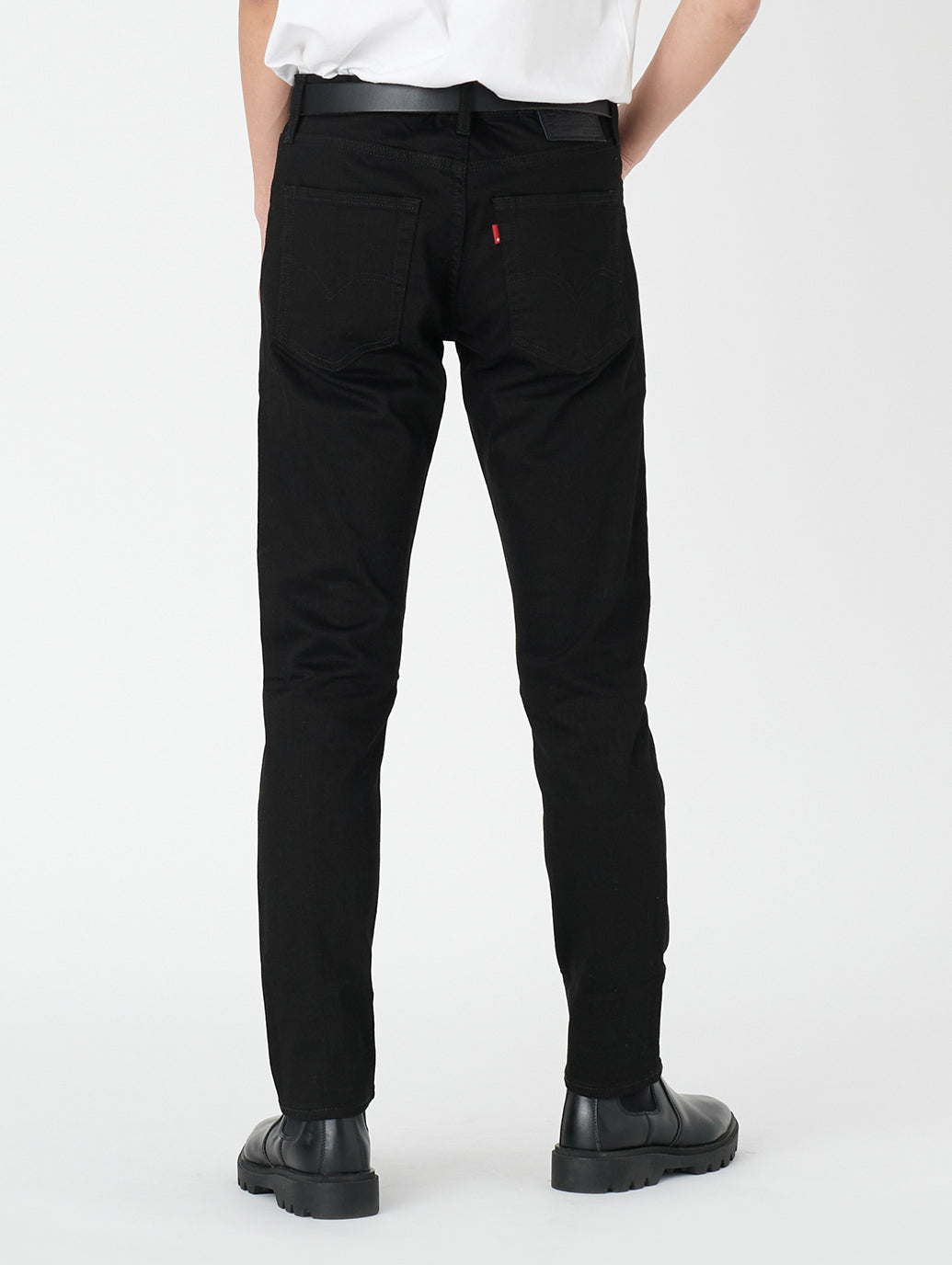 512™ スリムテーパードジーンズ ブラック NIGHTSHINE