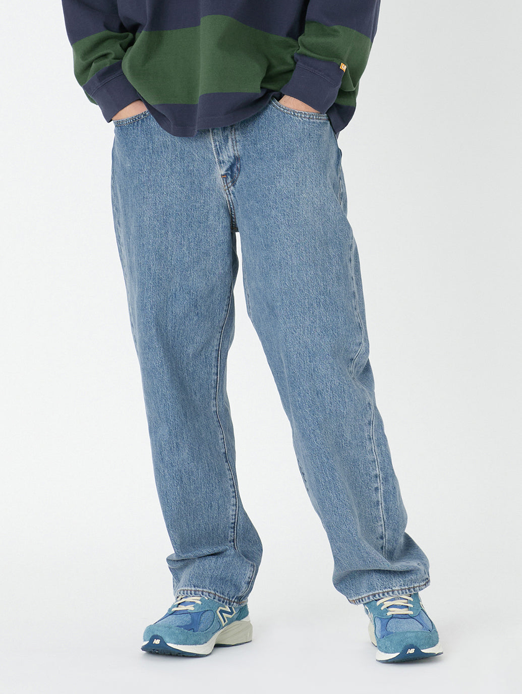 568™ STAY LOOSE ミディアムインディゴ BLUE ESSENTIALS