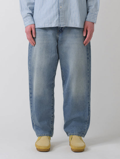 568™ ジーンズ ルーズストレート ミディアムインディゴ