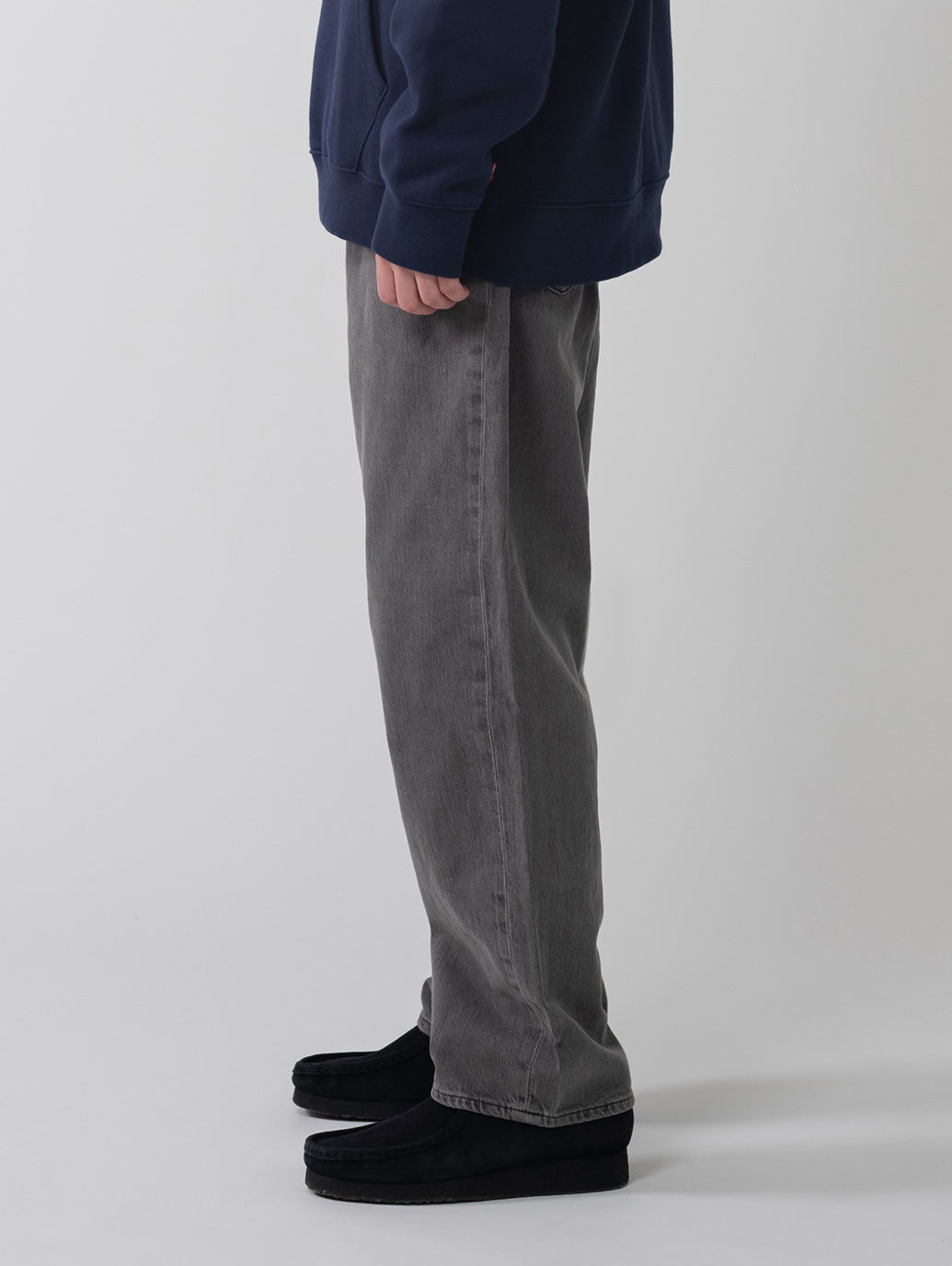 568™ ルーズストレート グレー