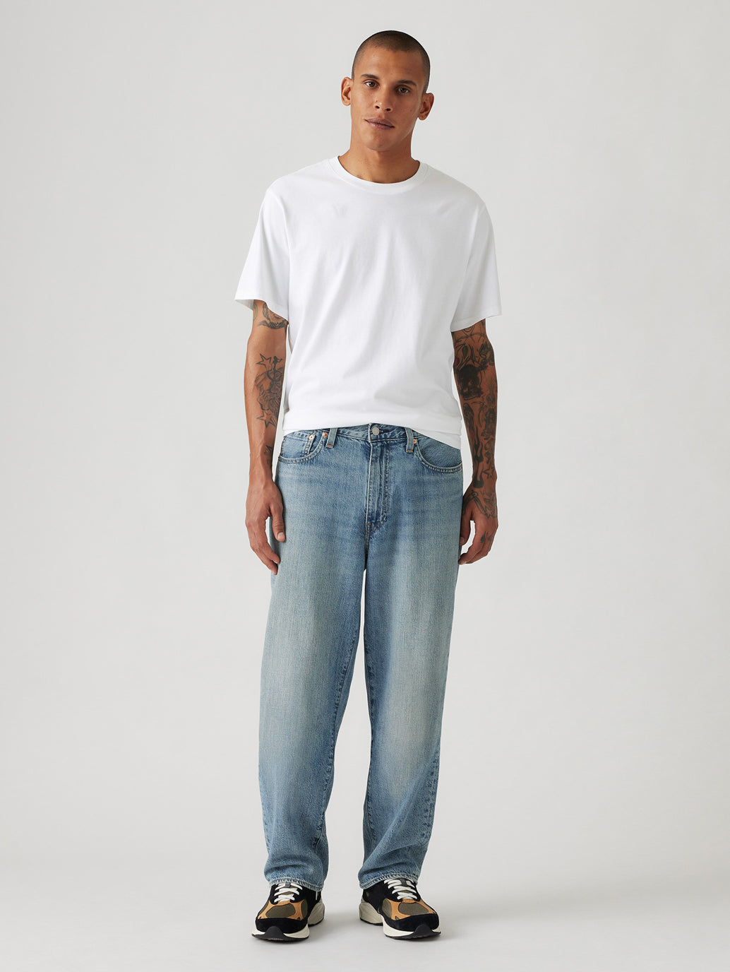 568™ ルーズストレート ジーンズ ミディアムインディゴ