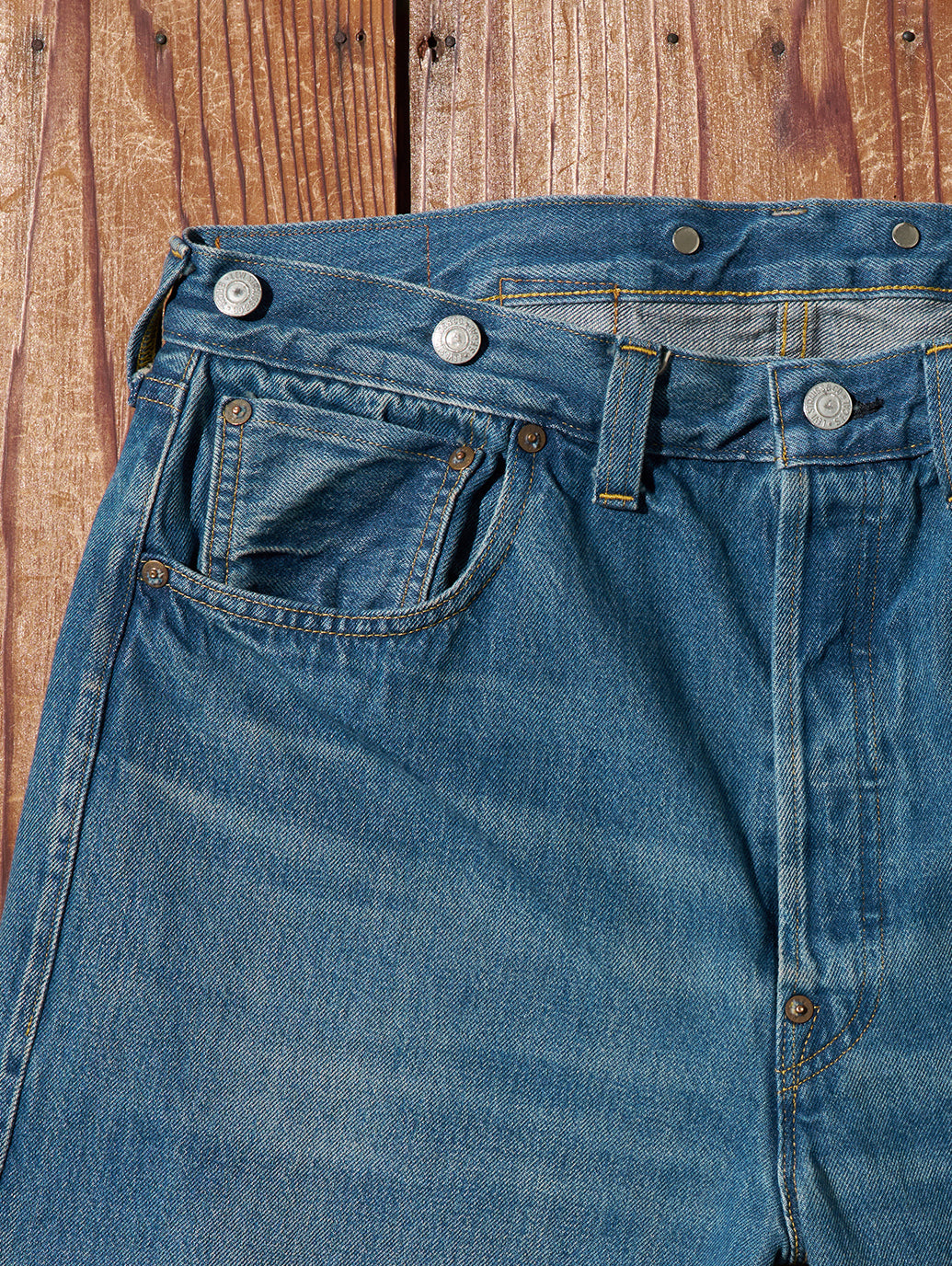 LEVI'S® VINTAGE CLOTHING 1933 501® ORIGINAL ジーンズ ミディアムインディゴ