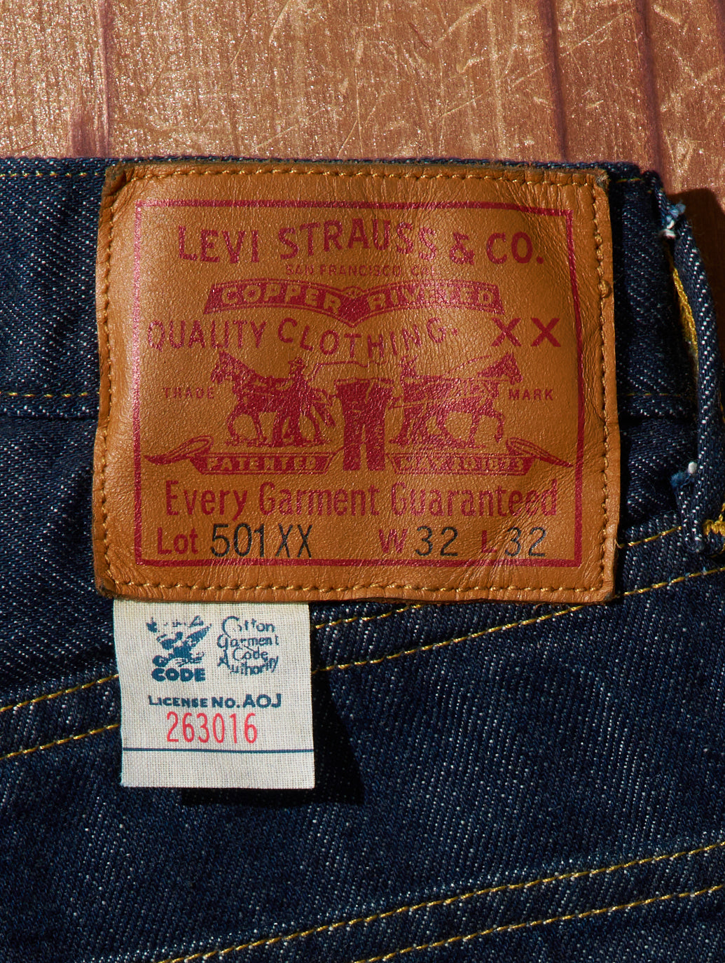 LEVI'S® VINTAGE CLOTHING 1933 501® ORIGINAL ジーンズ ダークインディゴ