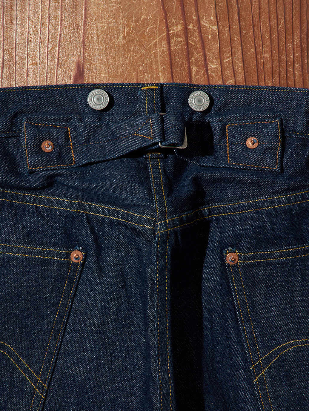 LEVI'S® VINTAGE CLOTHING 1933 501® ORIGINAL ジーンズ ダークインディゴ