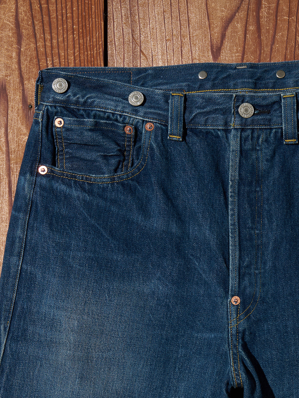 LEVI'S® VINTAGE CLOTHING 1933 501® ORIGINAL ジーンズ ミディアムインディゴ