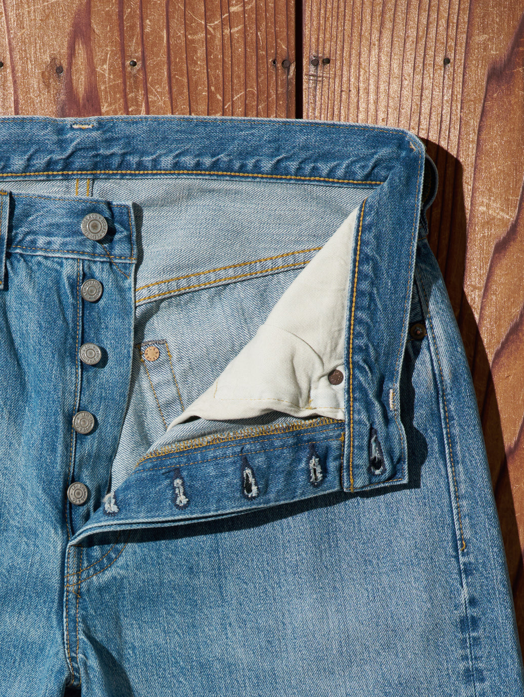 LEVI'S® VINTAGE CLOTHING 1947 501® ORIGINAL ジーンズ  ミディアムインディゴ 