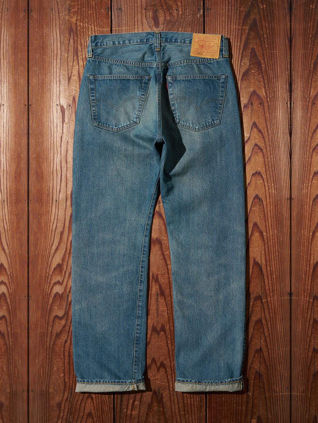 LEVI'S® VINTAGE CLOTHING 1947 501® ORIGINAL ジーンズ  ミディアムインディゴ 