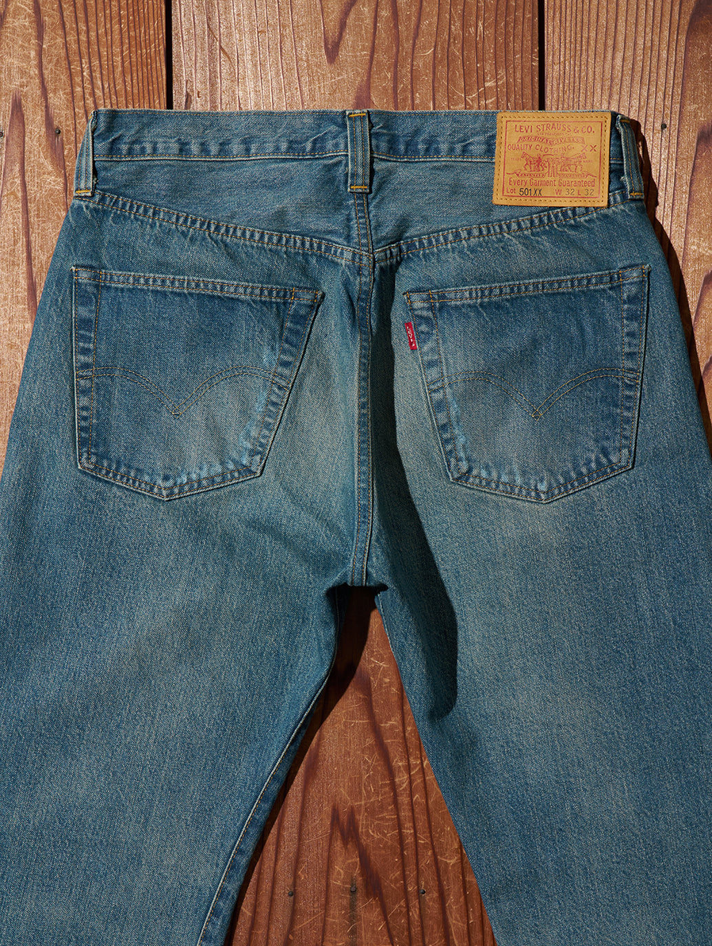 LEVI'S® VINTAGE CLOTHING 1947 501® ORIGINAL ジーンズ  ミディアムインディゴ 