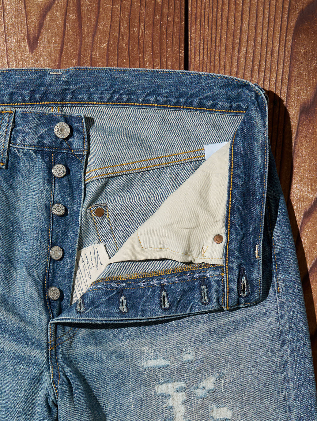 LEVI'S® VINTAGE CLOTHING 1947 501® ORIGINAL ジーンズ  ミディアムインディゴ 