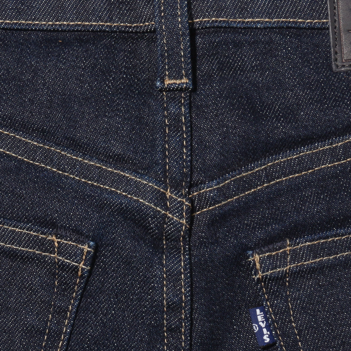 LEVI'S® MADE&CRAFTED® THE COLUMN RESIN VALLEY